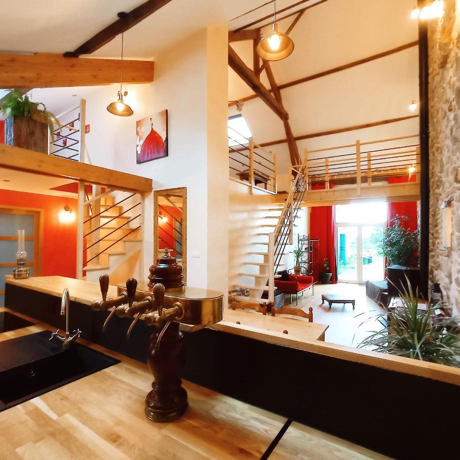 Vila La Grange De Marie A St Angel - Magnifique Grange Renovee En Loft Pour 1 A 6 Pers Saint-Angel  Exteriér fotografie